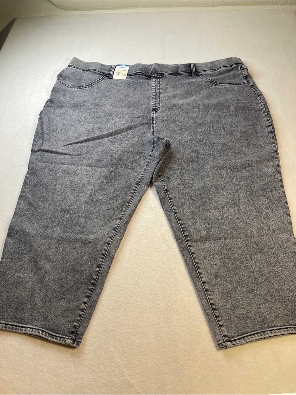 Terra & Sky Women's BLACK ACID WASH Capri JEGGING - SIZE 4X (28W-30W) PLUS NWT